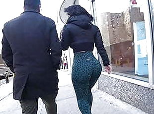 Great ass of the candid amateur babe in the street 03zb