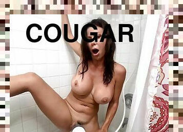 Buxom cougar takes a nice shower before getting fucked