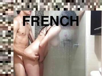 French sister and brother shower together for less water