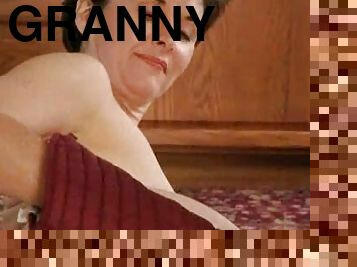 Filthy granny s giving a naughty show in the kitchen