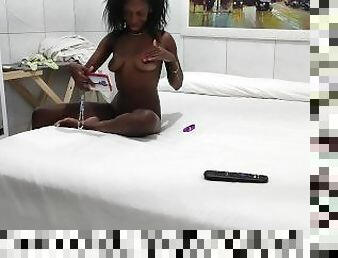 Sexy fit black girl masturbates doing a video call. Who wants to have the same call?