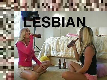 humalassa, typykät, lesbo-lesbian, blondi, tosielämää