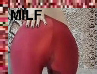 Hot Milf Pee in Leggings,  shaking wet ass