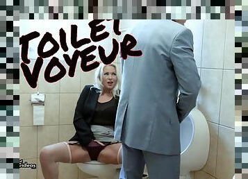 Toilet voyeur starring Kathy Anderson
