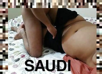 Saudi MILF Stepmom Bed Share With Stepson!