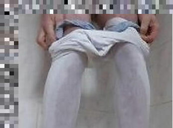Pissing / wetting my pissed in panties in a pair of clean white leggings