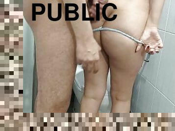 public bathroom sex of the nightclub????????