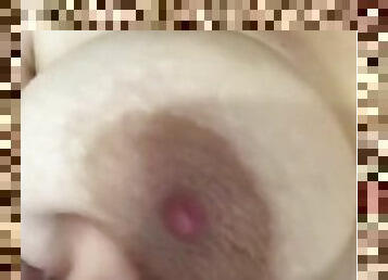 Big tits nipple sucking in the bath