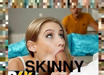 HUNT4K. Conflict ends for guy and friends skinny GF with awesome sex