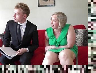 Curvy British MILF Shooting Star Offers Her Estate Agent Her Body For a Discount!