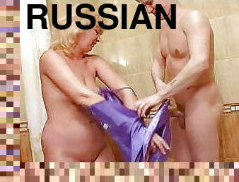 Bath pleasure with horny Russian mommy