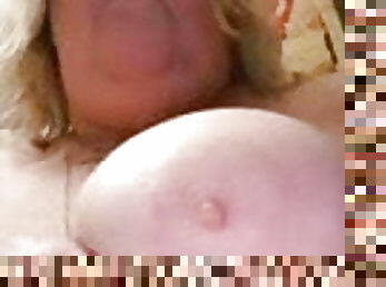 Grandma plays with tits