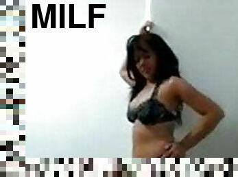 Philippines Milf Seducing BF