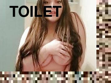 Xtra Curvy Shy Girl Misses Toilet While Peeing