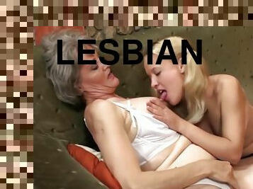 Mommy And Teenage Lesbian Sex Scene