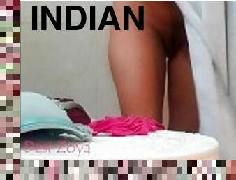 Hot indian bhabhi taking bath & finger her pussy.
