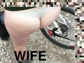 I dared my wife to remove her pants during our bike ride, and she actually did it - Thanks, Babe