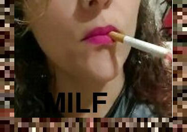 Kinky Smoking Milf