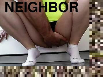Fucking my neighbor's young wife while she washes the dishes, the cuckold is at work ????