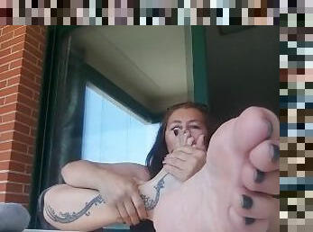 My stinky and sexy feet soles!!