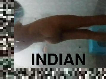 Indian Bhabhi Ki Nahati Hui Chupke Se Bnai Video Hidden Cam