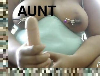 On Skype Showing Her Body To Stranger - Desi Aunty And South Indian