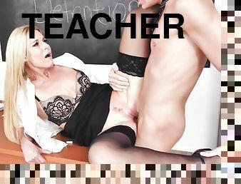 Nasty teacher opens cunt for a fuck lesson