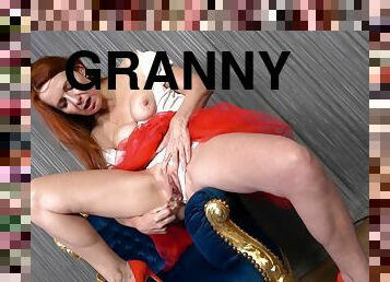 Homemade video of horny solo granny Alena pleasuring her wet cunt