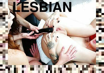 Extreme lesbians deep toying assholes each other