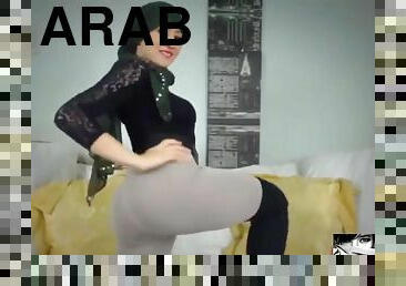 Hijab Girl Muna Twerk Cam