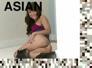 Hot Sex With The Beautiful Asian Teen Jesse Jordan