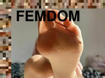 Gagging with a lot of spit: sloppy selfworship feet in nude nylon