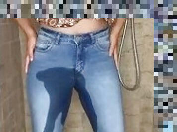 I was so desperate to pee- Pissing on Jeans