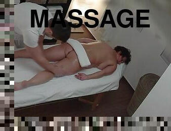 Massage turns into pussy stuffing for big tits gilf