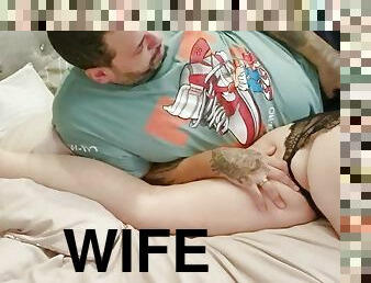 Fingering the Wife