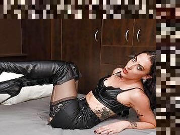 Victoria Sunshine in Thigh High Leather Boots Doing Alot Of Licking