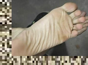 dirtying my soles and cum on my crocs and walk