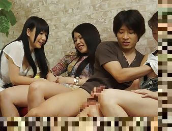 JAV having sex while my friend watches begins Subtitled