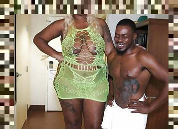 tallest black women in porn giant amazon honey loves her bbc devin drills 