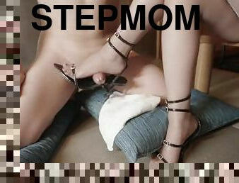 Footjob and Dirty talk?how the stepmom revive my vitality