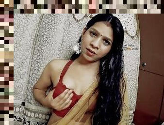 Married South Indian Girl Seduces her Lover for having Sex