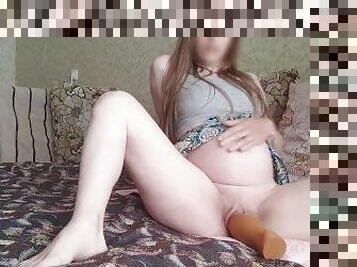 Huge dildo enters pregnant pussy (babe 7 months pregnant)