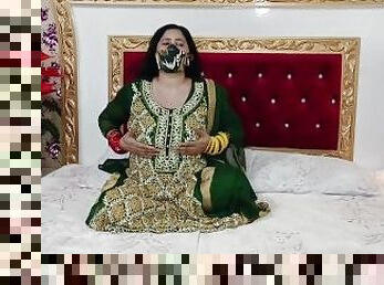 Most Beautiful Indian Bride Lady Fucking Pussy By Dildo With Hindi Dirty Talking