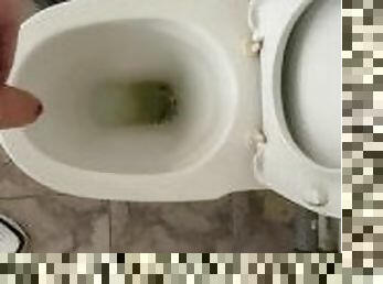 How do men pee in a public toilet? POV