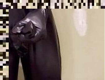 Cumming in latex suit in platform heels